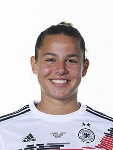 Lena Oberdorf