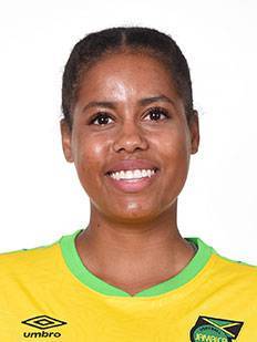 Dominique Bond-Flasza photo