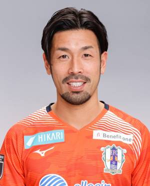 Kazuhito Watanabe