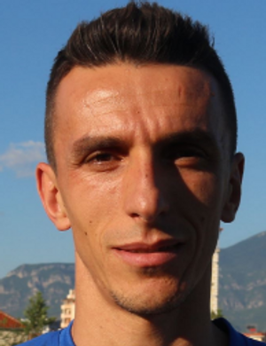 Izair Emini profil resmi