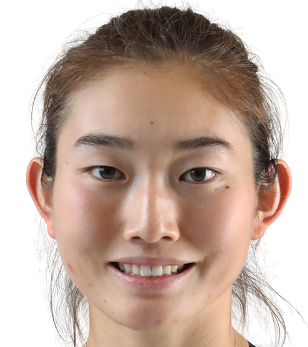 Linda Huang headshot