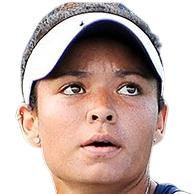 Rebeca Pereira headshot