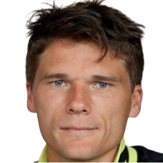 Peter Luczak headshot