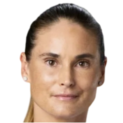 Alexandra Panova headshot