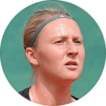 Nikola Tomanova headshot