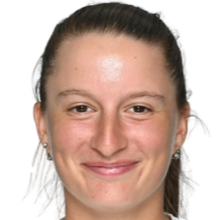 Amelie Smejkalova headshot