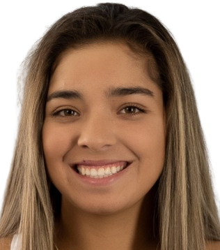 Camila Soares headshot