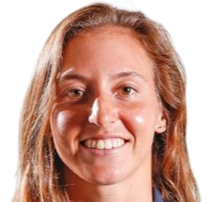 Luisa Stefani headshot