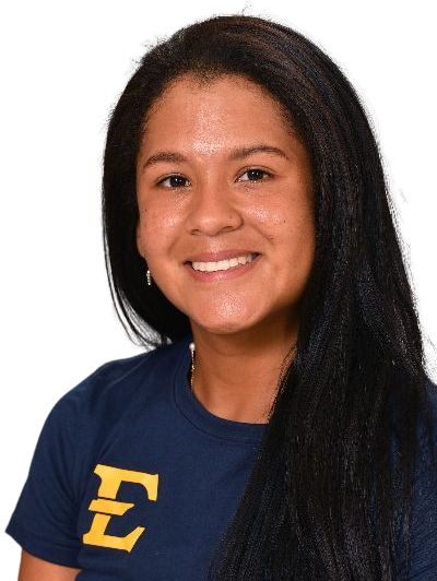 Daniela Rivera headshot