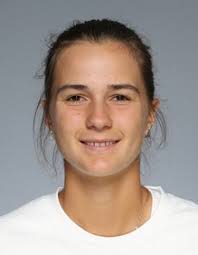 Marta Custic headshot