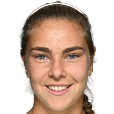 Yoana Konstantinova headshot