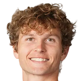 August Holmgren headshot