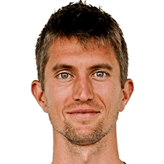 Yannick Maden headshot