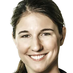 Julia Peer