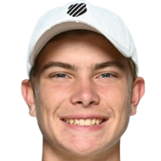 Cooper Woestendick headshot